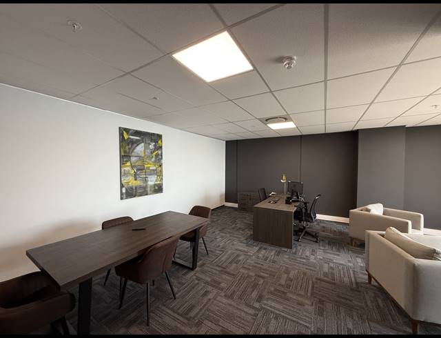 8,380M² OFFICE TO LET IN FORESHORE